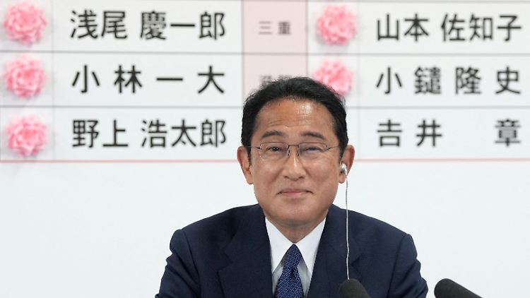 Kishida hat eine solide Machtbasis, um die gewaltigen Herausforderungen seines Landes anzugehen. 