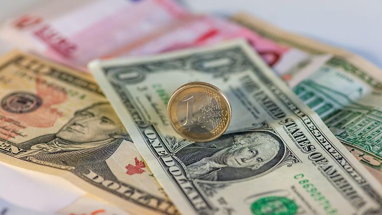 Die zunehmende Schwäche des Euro kommt im aktuellen Umfeld mit sehr hohen Inflationsraten äußerst ungelegen.