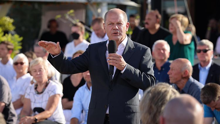 In Lübeck stand Kanzler Scholz 155 Bürgerinnen und Bürgern Rede und Antwort.