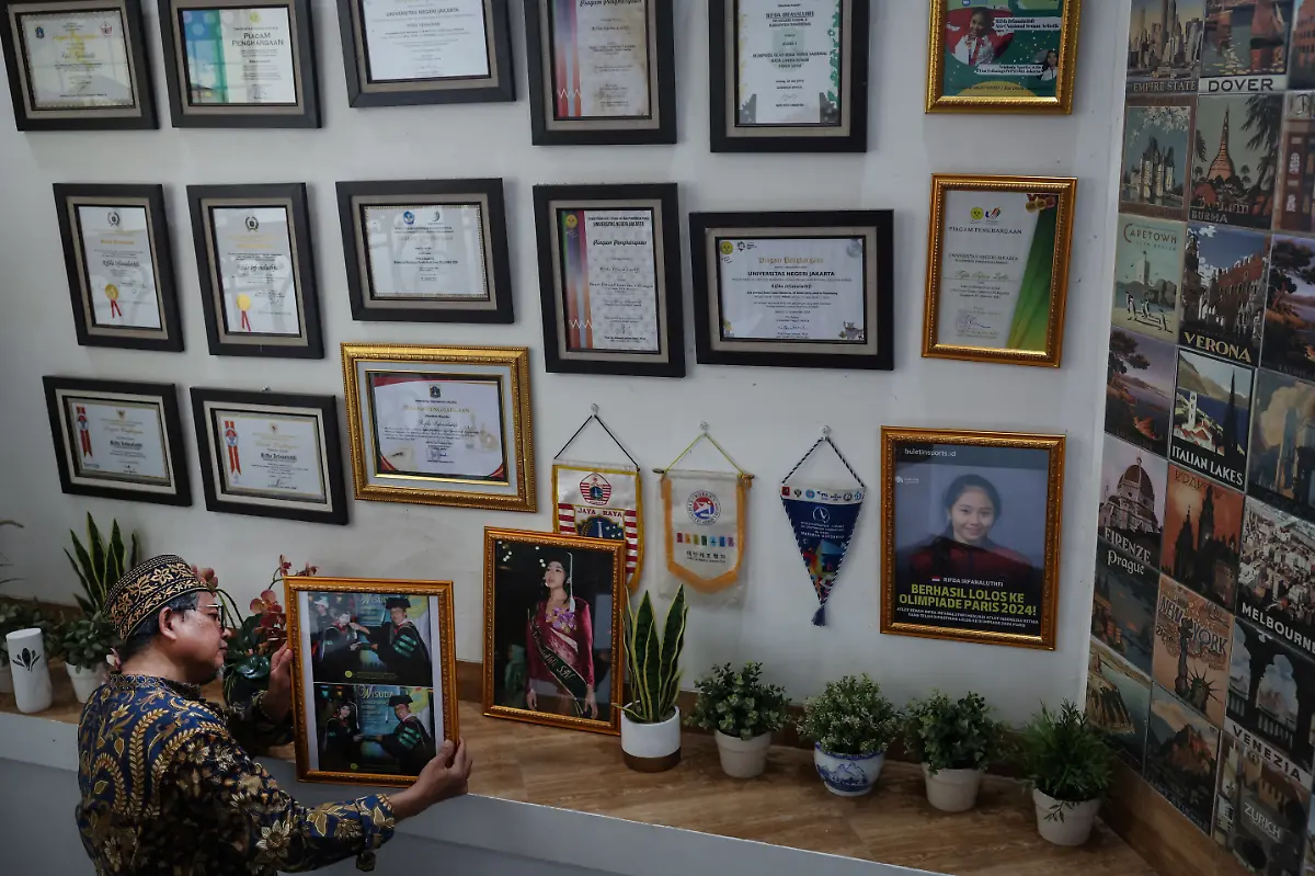 2024-06-13T230044Z-1147867904-RC2868ADRXZV-RTRMADP-3-OLYMPICS-2024-GYMNASTICS-INDONESIA