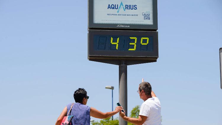Da fehlt nicht mehr viel - in Spanien werden Spitzenwerte von bis zu 44 Grad im Schatten erwartet.