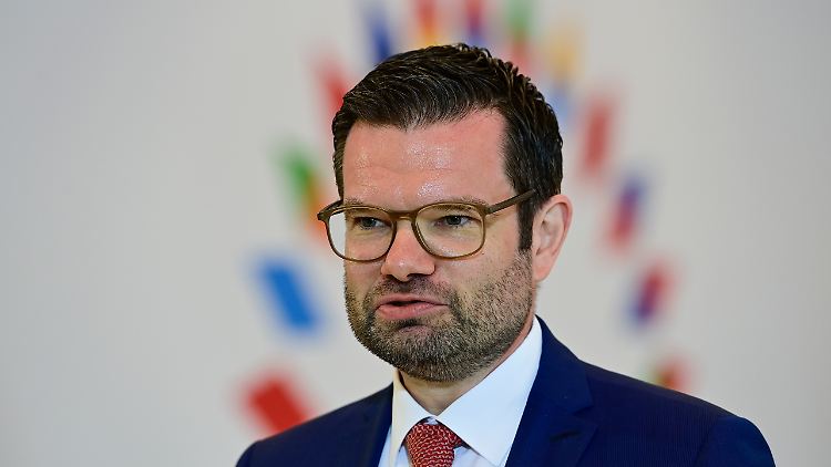 Der Justizminister Marco Buschmann produziert und veröffentlicht selbst elektronische Musik und ist gewissermaßen ein Mann vom Fach.