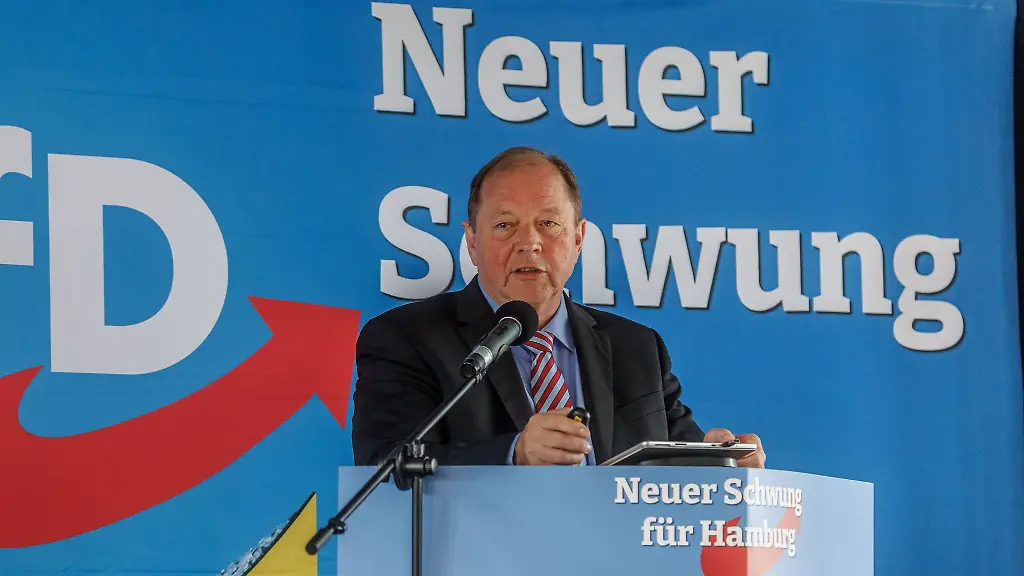 Landeschef-Dirk-Nockemann-erhaelt-bei-der-Aufstellungsversammlung-der-AfD-94-Prozent-der-Stimmen
