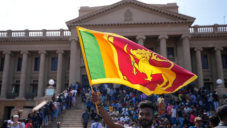 In Sri Lanka herrscht jetzt Notstand.