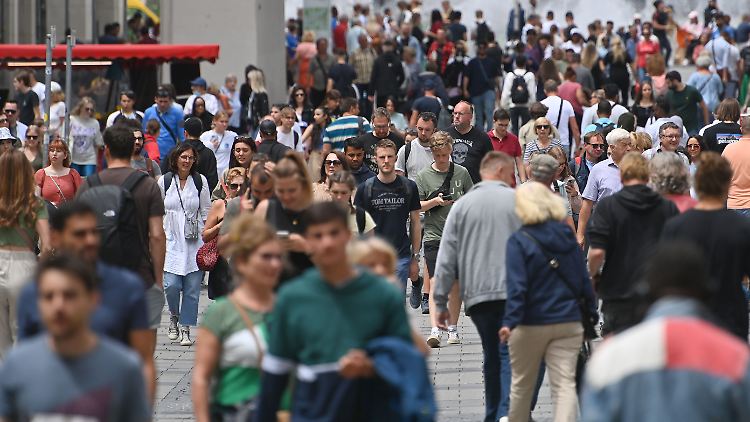 Wie viele Menschen sich aktuell tatsächlich anstecken, ist kaum zu messen.