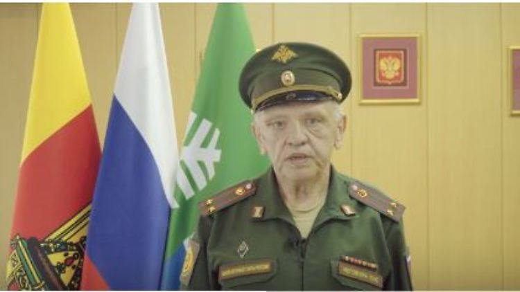 Der Militärkommissar Juri Negowora bei seinem Videoaufruf nach Freiwilligen russischen Kämpfern.