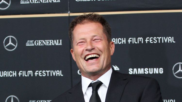 Viele seiner Fans verstehen nicht, was Til Schweiger an dem Video lustig findet.