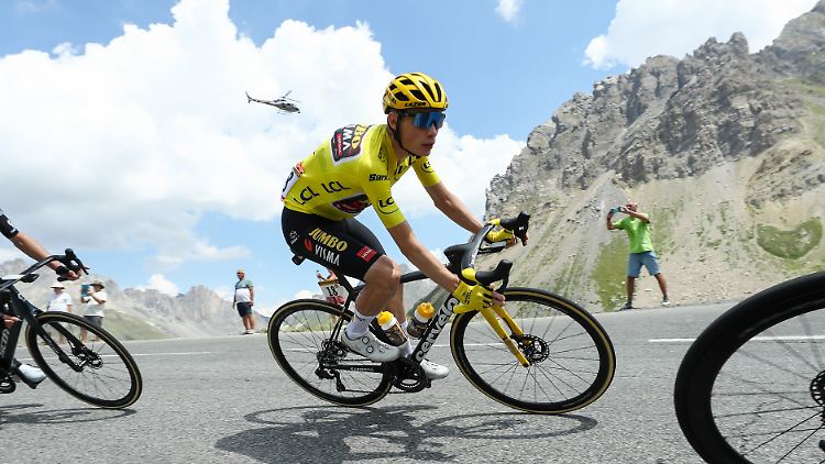 Jonas Vingegaard verteidigte seine Führung bei der Tour de Fance auf der Königsetappe.