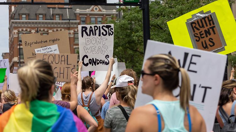 Unmittelbar nach der Entscheidung des Supreme Court zum Abtreibungsrecht wurden in Ohio Schwangerschaftsabbrüche nach der sechsten Woche verboten.