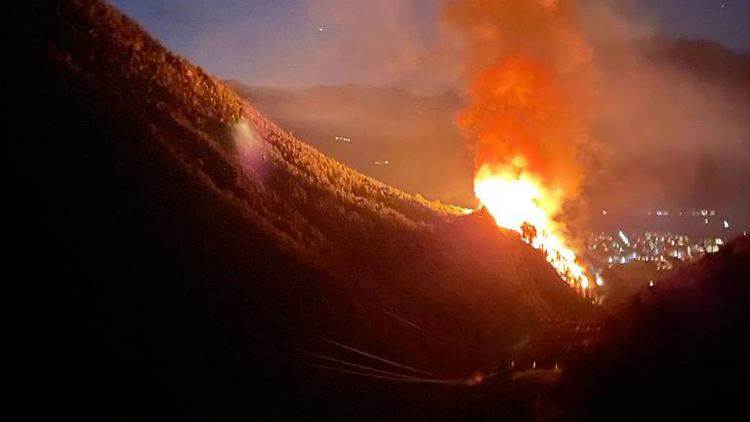 Waldbrand im Gemeindegebiet von Prad in der  Nähe des Wandergebiets Frauwaal in Südtirol
