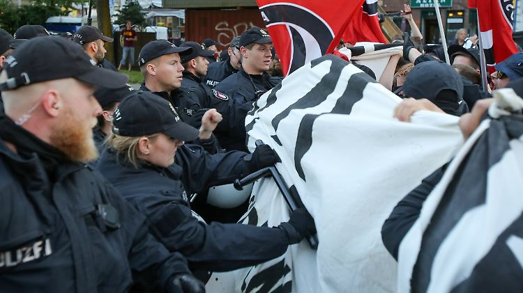 "Antimilitarismus" spiele in der linksextremen Szene wieder eine größere Rolle, so Strobl. 