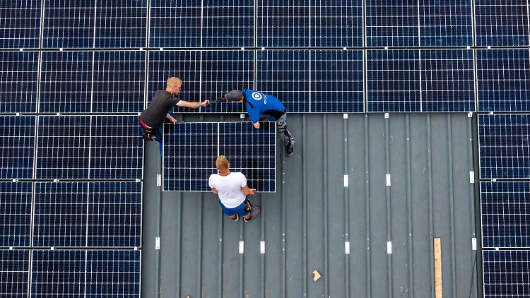 Im ersten Halbjahr 2022 wurden durch Fotovoltaik fast 22 Prozent mehr Strom erzeugt als im Vorjahreszeitraum.