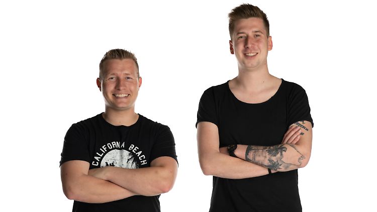 Stehen mit ihrem Partyhit "Layla" an der Spitze der deutschen Charts: DJ Robin & Schürze 