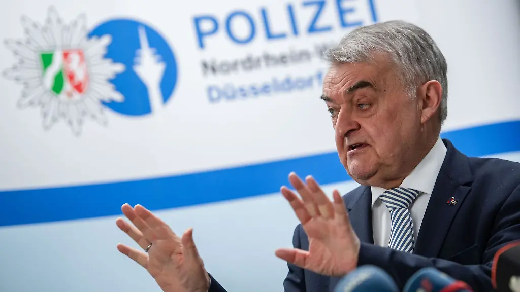 Innenminister-Herbert-Reul-CDU-hat-sich-in-einem-internen-Beitrag-zum-Polizeibeauftragten-geaeussert-Archivfoto