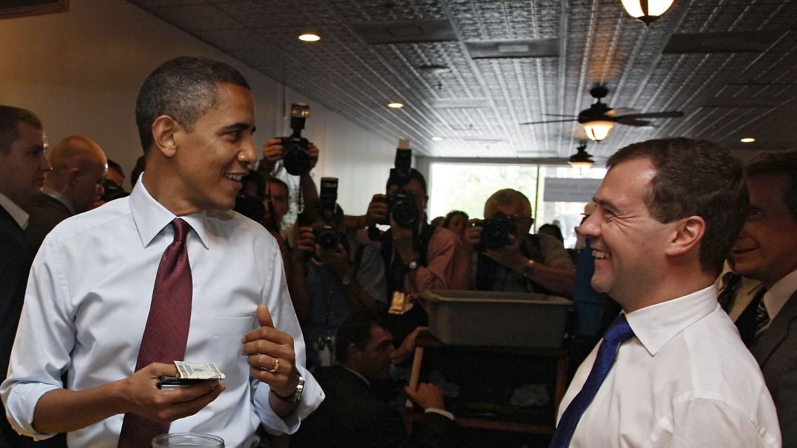 Medwedew und Obama im Juli 2010 in einem Burger-Restaurant in Arlington.