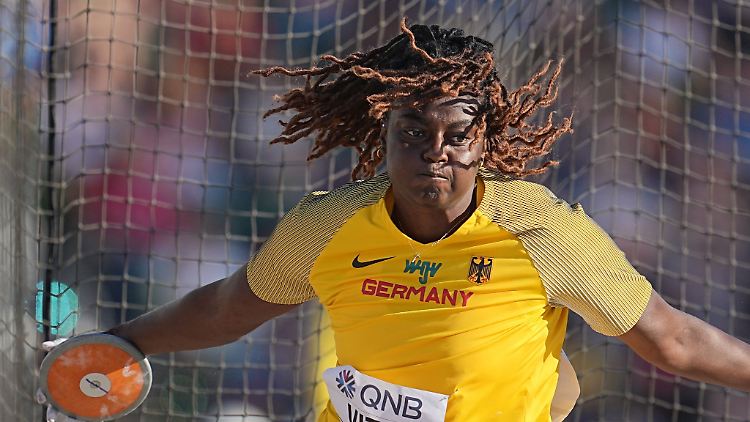 Kam mit einem Wurf über 64,98 Meter zu ihrer Saisonbestleistung: Claudine Vita.