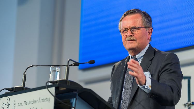 "Ein Infektionsschutzgesetz soll Chancen eröffnen und Leben retten", betonte Montgomery.
