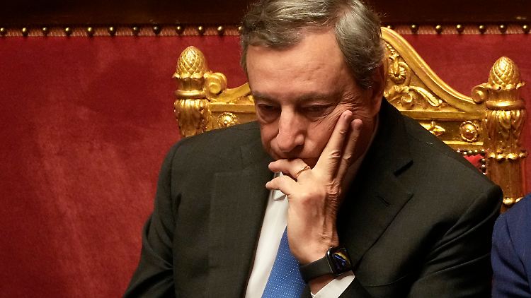 Schon vergangene Woche bot Draghi dem Staatspräsidenten seinen Rücktritt an. Das dürfte er nun wieder tun.