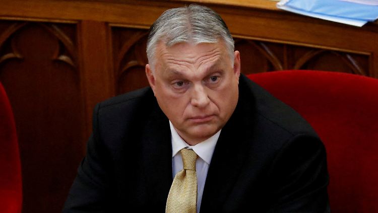 Ungarns Ministerpräsident Orban fährt trotz des Angriffs auf die Ukraine einen russlandfreundlichen Kurs.