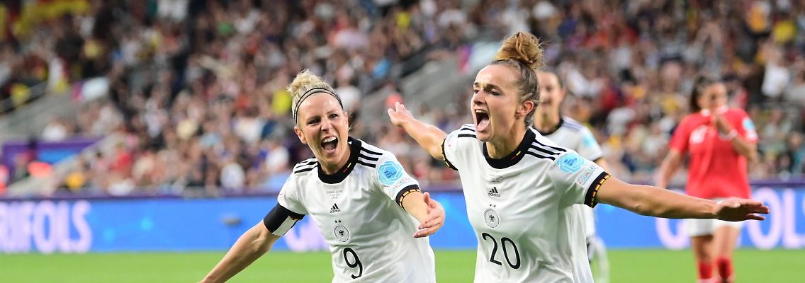 Lina Magull (r) brachte die DFB-Frauen in Führung.