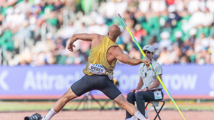 Julian Weber steht im Finale der Speerwerfer.