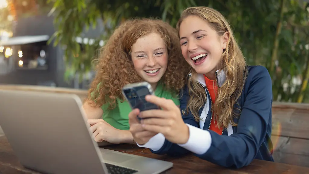 Immer-und-ueberall-online-mit-einem-unbegrenzten-Datentarif-kein-Problem