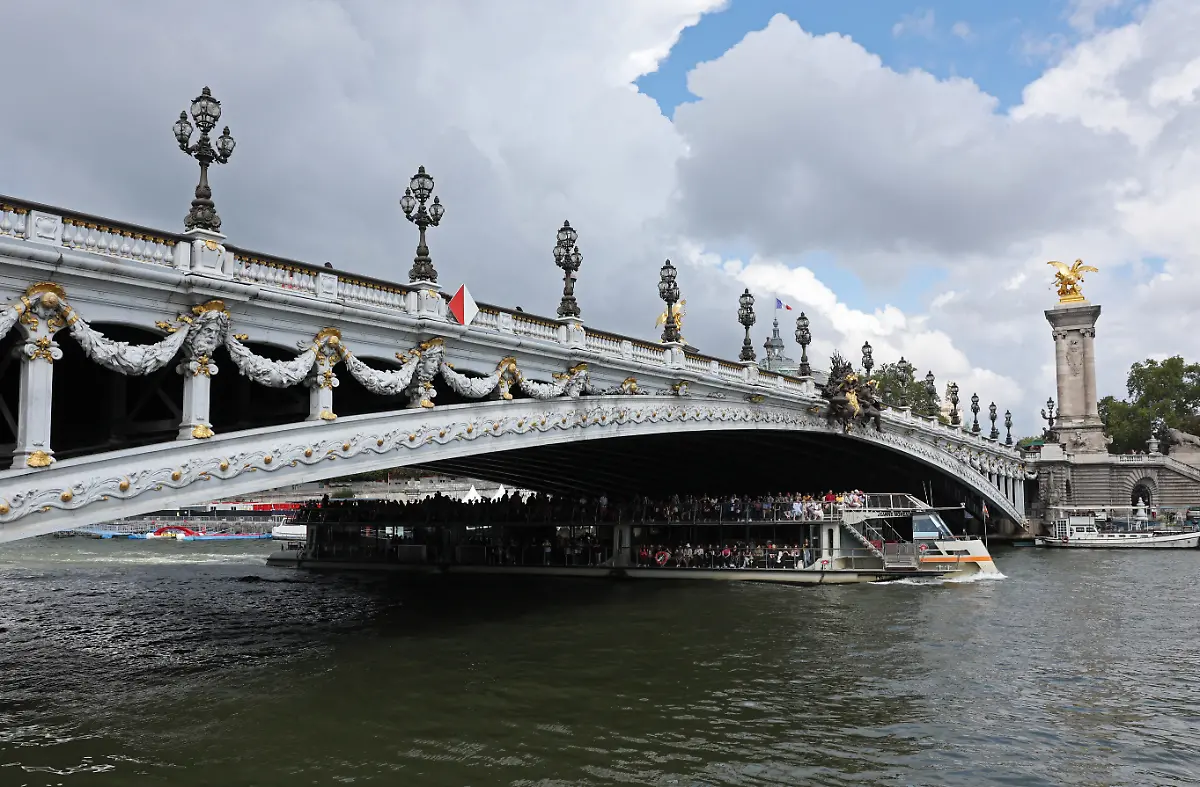 2023-08-04T104101Z-1051582312-UP1EJ840TOA34-RTRMADP-3-OLYMPICS-2024-SWIMMING