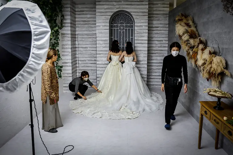 2024-07-08T230042Z-939821283-RC2L94AAQZZC-RTRMADP-3-JAPAN-LGBT-WEDDINGS