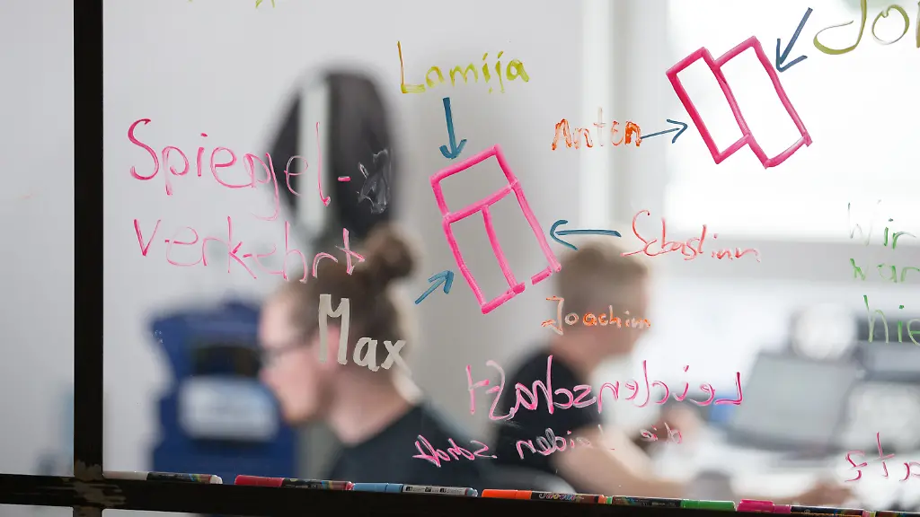 93720c52c05948f9b0c2c85a2341cbc8