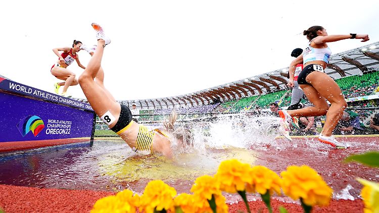 Das Bild von Lea Meyers Sturz im Vorlauf über 3000 Meter Hindernis fasst die deutschen WM-Auftritte leider ganz gut zusammen.