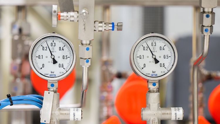 Gas-Knappheit und Energiesicherheit bestimmen derzeit die politischen Diskussionen in Deutschland - hier Druck-Anzeigen im Gasspeicher Rehden.