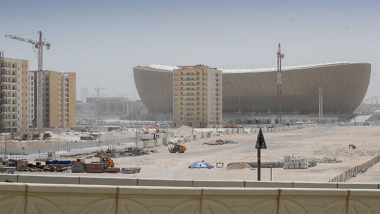 Im Lusail Stadion wird vor 80.000 Zuschauerinnen und Zuschauern das Endspiel der WM in Katar stattfinden.