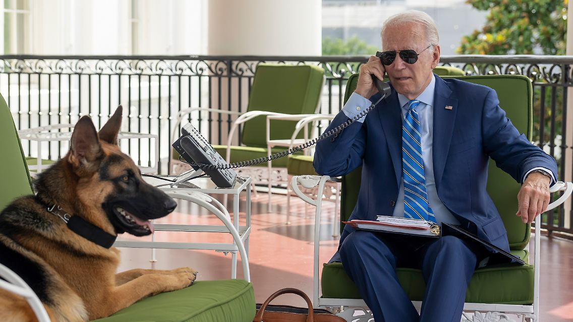 US-Präsident Biden in Corona-Isolation mit seinem Hund "Commander".