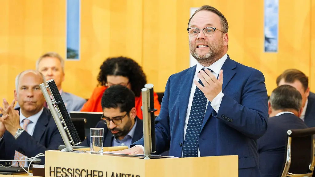 Hessens-Wissenschaftsminister-Timon-Gremmels-SPD-setzt-sich-fuer-Wohnraum-fuer-Studenten-ein