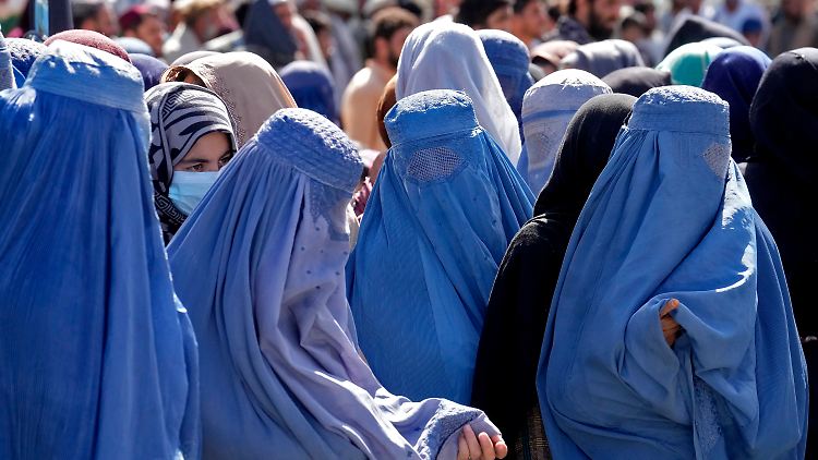 Die humanitäre Situation in Afghanistan ist schlecht - besonders für Frauen.
