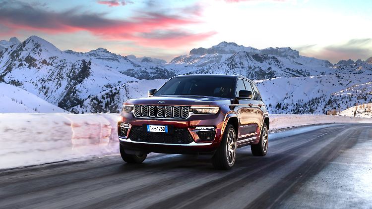 Der brandneue Grand Cherokee (Markteinführung im Herbst 2022) kommt ebenfalls als Plug-in-Hybrid.