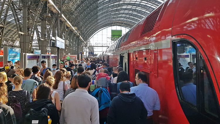 Insbesondere das 9-Euro-Ticket dürfte die Nachfrage im Regionalverkehr stark angekurbelt haben.