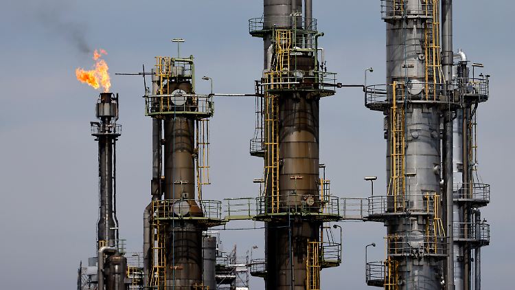 Der Öl- und Gas-Konzern Shell verdoppelte seinen Gewinn im Vergleich zum Vorjahr.