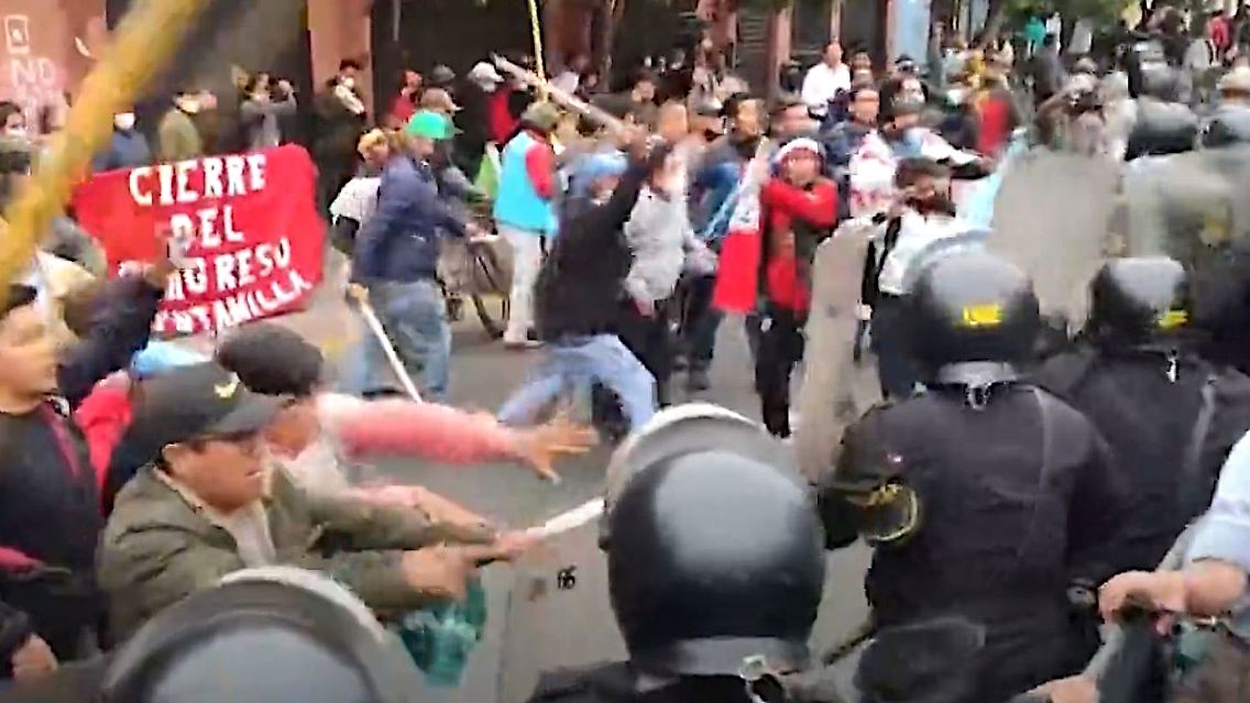 Peru_Ausschreitungen.JPG