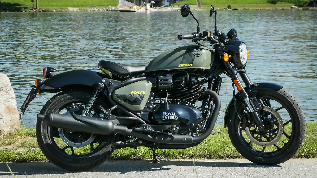 Royal-Enfield-Shotgun-650-fbn-Foto-2