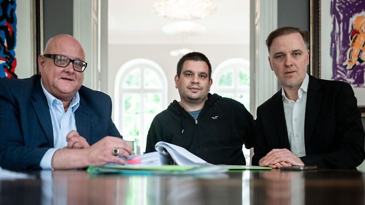 Der Mitarbeiter des Mutterkonzerns VW (Mitte), störte sich daran, dass in der Kommunikation mit ihm Gender-Formen wie der Unterstrich genutzt werden sollen. 