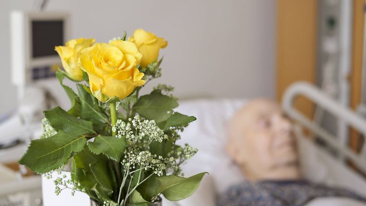 Die wenigsten Menschen in Deutschland wollen am Lebensende in einem Krankenhaus sein.