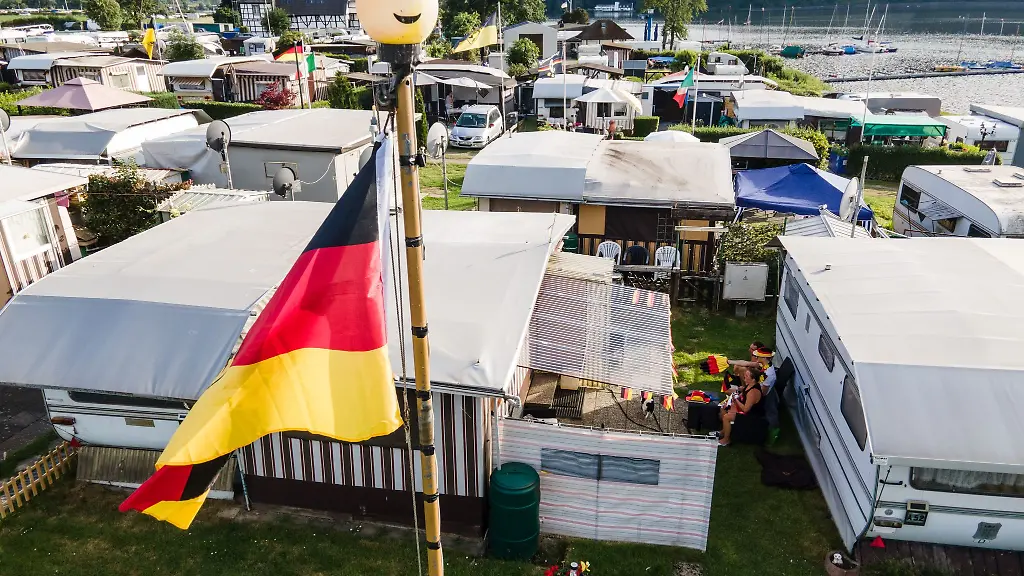 Camping-ist-beliebt-in-NRW-steigt-die-Zahl-der-Uebernachtungen-auf-Campingplaetzen