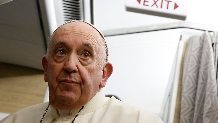 Der Papst leidet unter gesundheitlichen Problemen.
