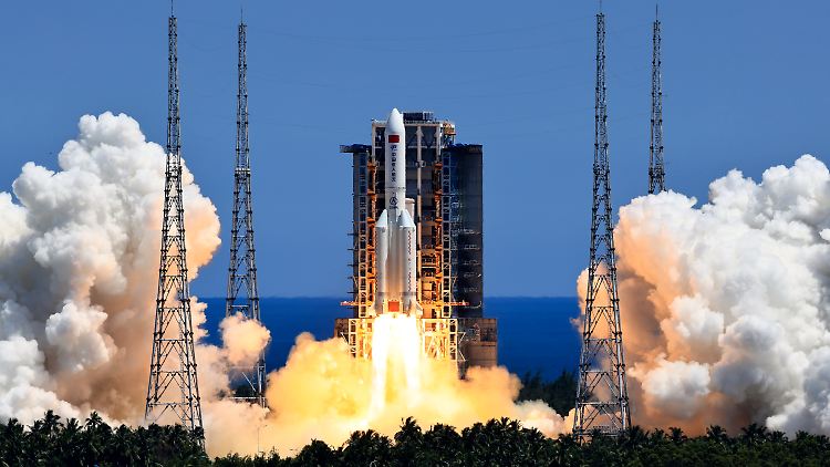 Die Rakete "Langer Marsch 5B" startete vor einer Woche. 