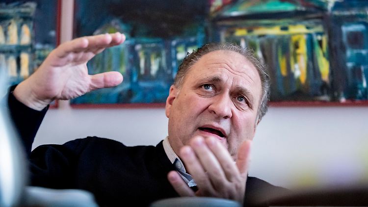 Hans Peter Wollseifer, Präsident des Zentralverbands des Deutschen Handwerks, spricht von schwierigen Zeiten für die Branche. 