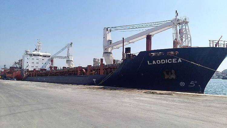 Das im Libanon festgesetzte Schiff fährt unter syrischer Flagge.