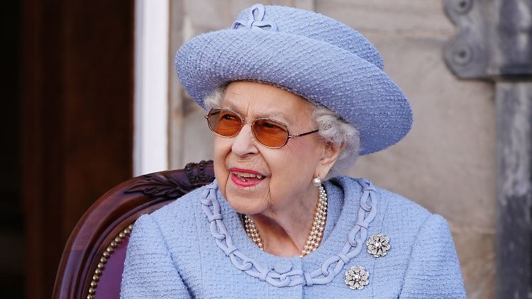 "Ich hoffe, dass Sie auf den Einfluss, den Sie auf Ihren Sport hatten, genauso stolz sein werden wie auf das heutige Ergebnis", schreibt die Queen.