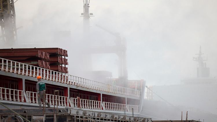 Mittlerweile werden Schiffe im Hafen von Odessa mit Getreide beladen.