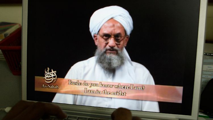 Aiman al-Sawahiri starb durch einen Drohnenangriff, als er auf den Balkon eines Hauses in Kabul trat.